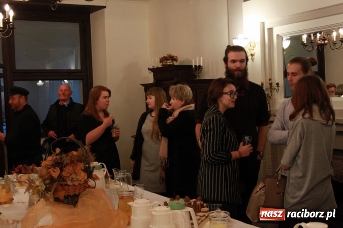 Zdjęcie w galerii na portalu naszraciborz.pl: Wernisaż prac malarskich w Pałacu Wojnowice wiadomości z regionu