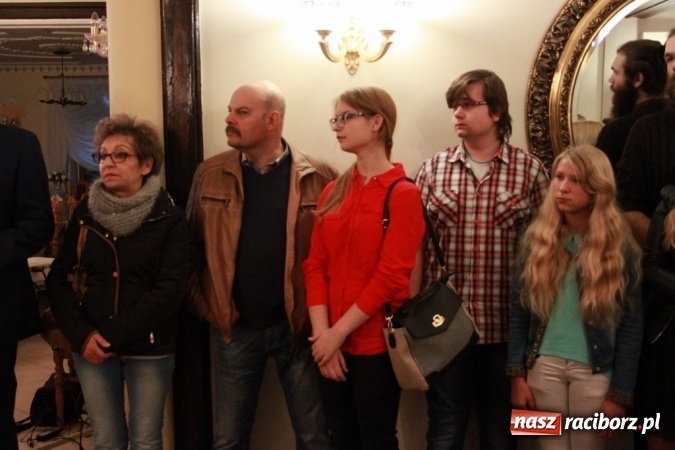 Zdjęcie w galerii na portalu naszraciborz.pl: Wernisaż prac malarskich w Pałacu Wojnowice wiadomości z regionu