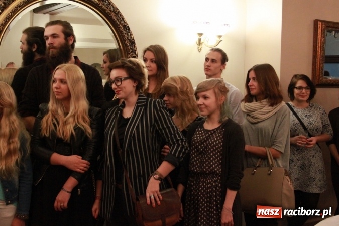 Zdjęcie w galerii na portalu naszraciborz.pl: Wernisaż prac malarskich w Pałacu Wojnowice wiadomości z regionu