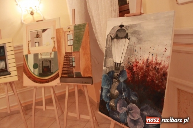 Zdjęcie w galerii na portalu naszraciborz.pl: Wernisaż prac malarskich w Pałacu Wojnowice wiadomości z regionu