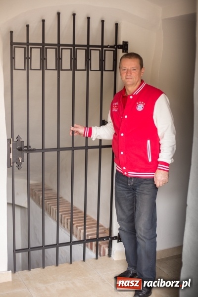 Zdjęcie w galerii na portalu naszraciborz.pl: - Najlepsze lata dzieciństwa spędziłem tutaj, gdzie teraz jest Zajazd Biskupi. Spotkanie z Bernhardem Galetzką wiadomości z regionu