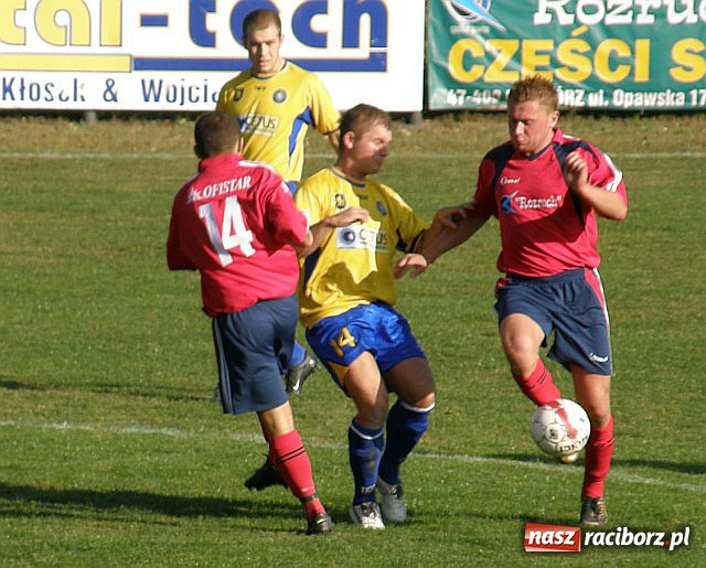 Zdjęcie w galerii na portalu naszraciborz.pl: Bezbramkowy remis na Srebrnej wiadomości z regionu