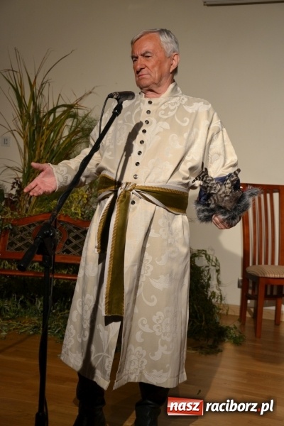 Zdjęcie w galerii na portalu naszraciborz.pl: Falbanka i szabelka - premiera spektaklu w nowej obsadzie na Zamku Piastowskim za nami  wiadomości z regionu