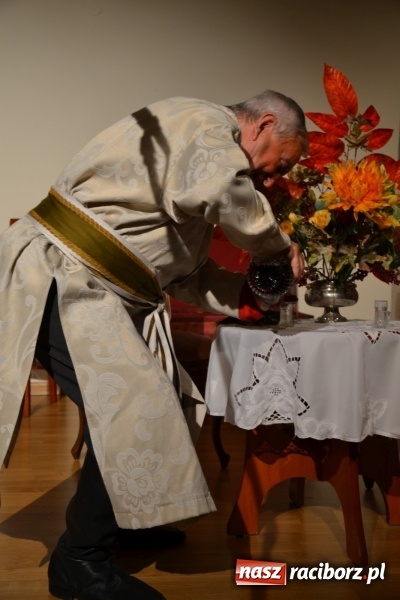 Zdjęcie w galerii na portalu naszraciborz.pl: Falbanka i szabelka - premiera spektaklu w nowej obsadzie na Zamku Piastowskim za nami  wiadomości z regionu