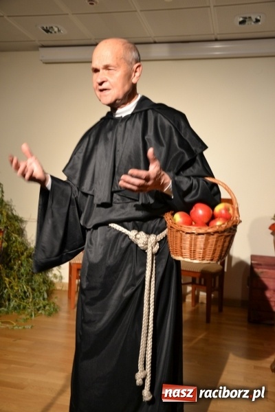 Zdjęcie w galerii na portalu naszraciborz.pl: Falbanka i szabelka - premiera spektaklu w nowej obsadzie na Zamku Piastowskim za nami  wiadomości z regionu