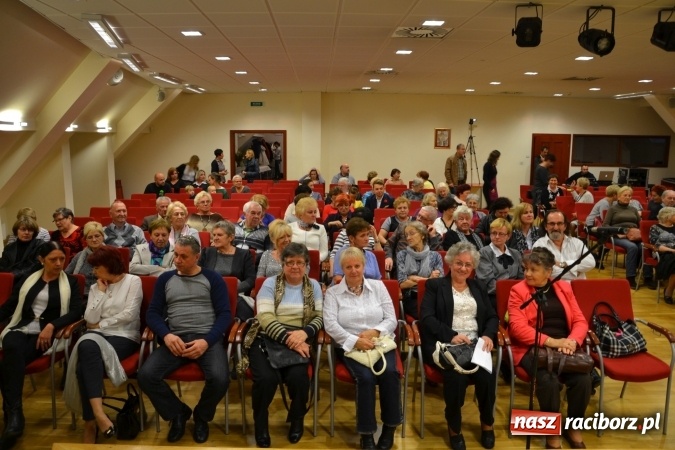 Zdjęcie w galerii na portalu naszraciborz.pl: Falbanka i szabelka - premiera spektaklu w nowej obsadzie na Zamku Piastowskim za nami  wiadomości z regionu