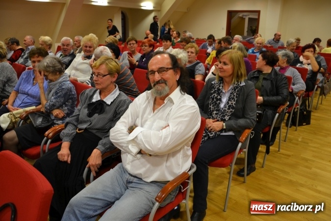 Zdjęcie w galerii na portalu naszraciborz.pl: Falbanka i szabelka - premiera spektaklu w nowej obsadzie na Zamku Piastowskim za nami  wiadomości z regionu