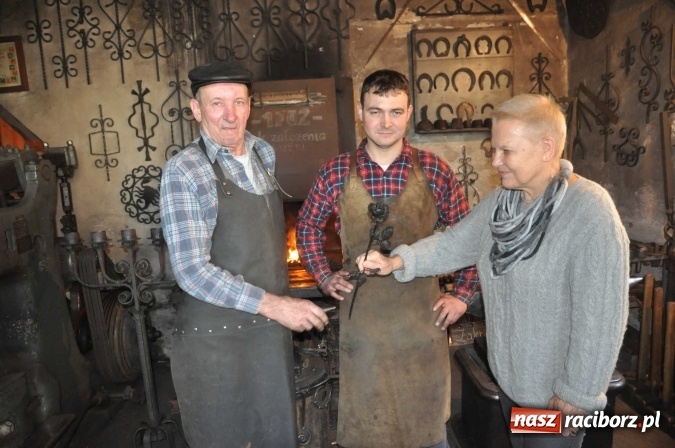 Zdjęcie w galerii na portalu naszraciborz.pl: Elżbieta Dzikowska na tropie najciekawszych miejsc ziemi raciborskiej wiadomości z regionu