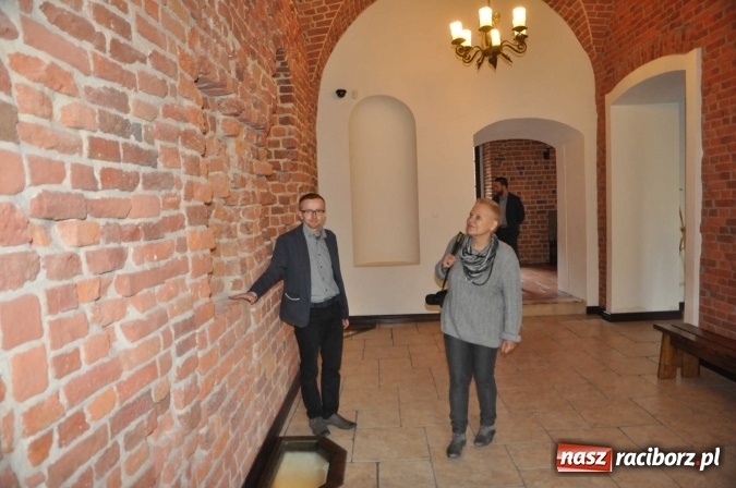 Zdjęcie w galerii na portalu naszraciborz.pl: Elżbieta Dzikowska na tropie najciekawszych miejsc ziemi raciborskiej wiadomości z regionu