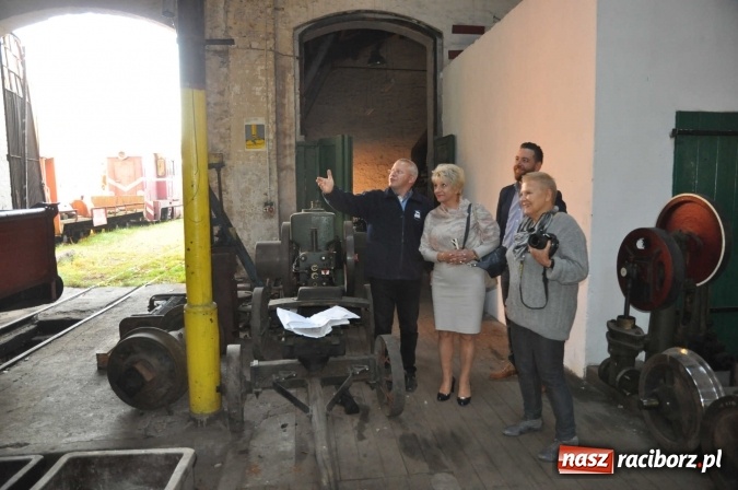 Zdjęcie w galerii na portalu naszraciborz.pl: Elżbieta Dzikowska na tropie najciekawszych miejsc ziemi raciborskiej wiadomości z regionu