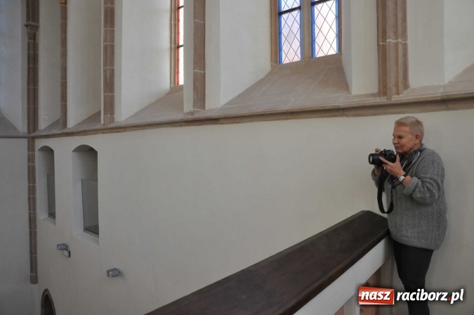 Zdjęcie w galerii na portalu naszraciborz.pl: Elżbieta Dzikowska na tropie najciekawszych miejsc ziemi raciborskiej wiadomości z regionu