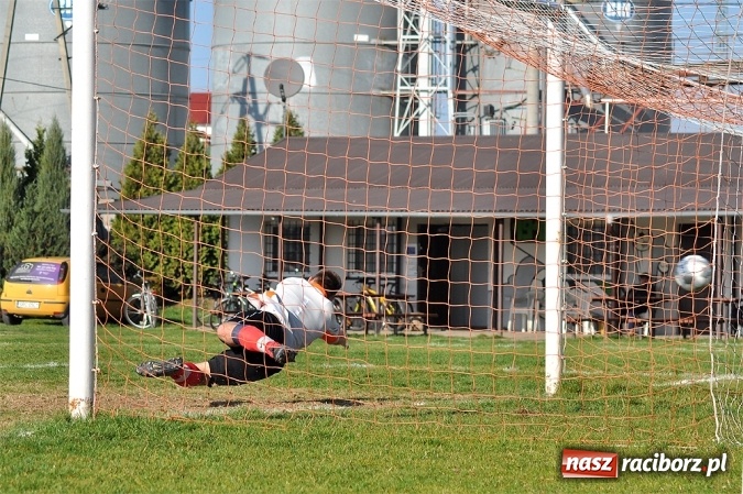 Zdjęcie w galerii na portalu naszraciborz.pl: Cyprzanów zremisował z wiceliderem z Rud wiadomości z regionu