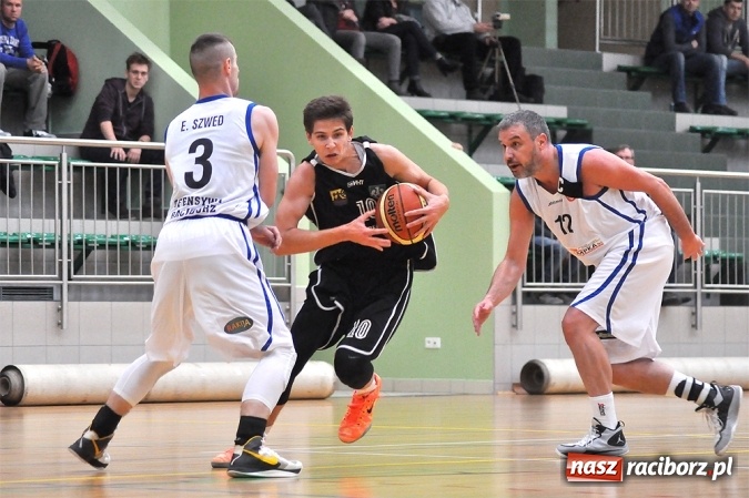 Zdjęcie w galerii na portalu naszraciborz.pl: Akademicy z Katowic lepsi od Ofensywy wiadomości z regionu