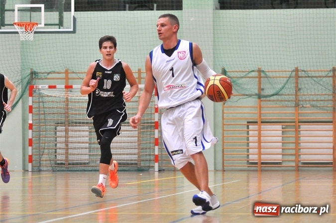 Zdjęcie w galerii na portalu naszraciborz.pl: Akademicy z Katowic lepsi od Ofensywy wiadomości z regionu