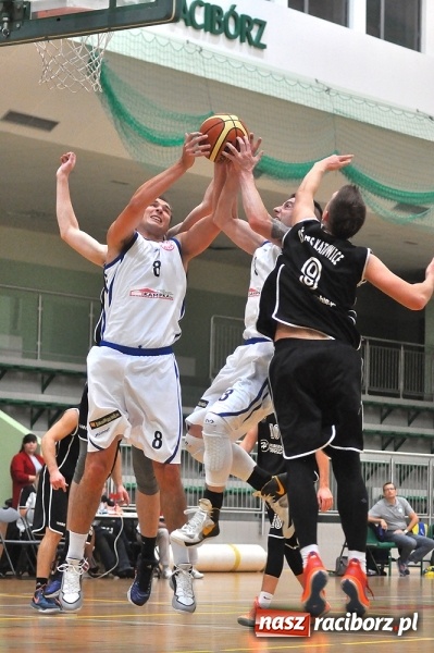 Zdjęcie w galerii na portalu naszraciborz.pl: Akademicy z Katowic lepsi od Ofensywy wiadomości z regionu