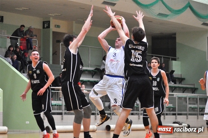 Zdjęcie w galerii na portalu naszraciborz.pl: Akademicy z Katowic lepsi od Ofensywy wiadomości z regionu
