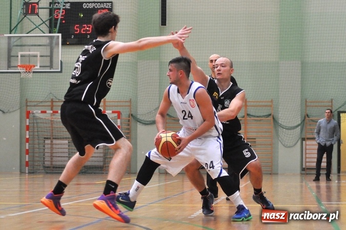 Zdjęcie w galerii na portalu naszraciborz.pl: Akademicy z Katowic lepsi od Ofensywy wiadomości z regionu