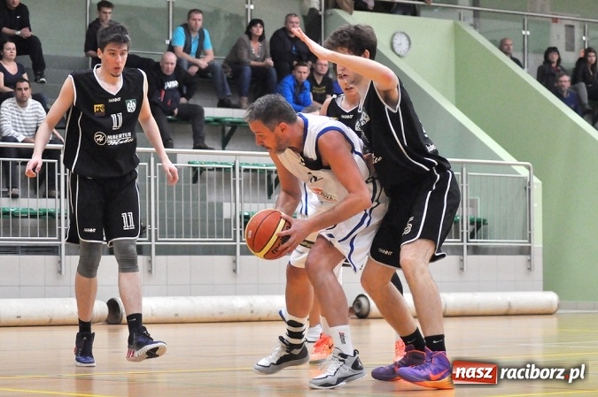 Zdjęcie w galerii na portalu naszraciborz.pl: Akademicy z Katowic lepsi od Ofensywy wiadomości z regionu