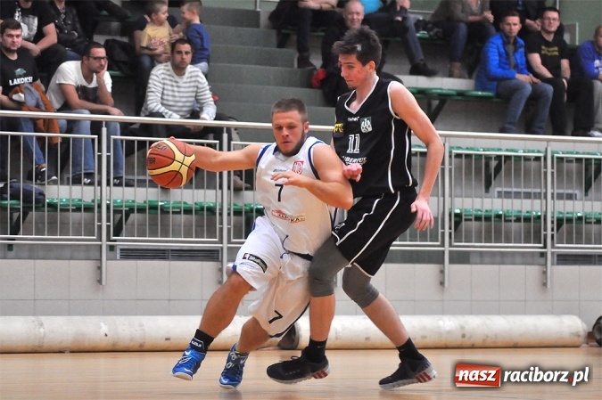 Zdjęcie w galerii na portalu naszraciborz.pl: Akademicy z Katowic lepsi od Ofensywy wiadomości z regionu