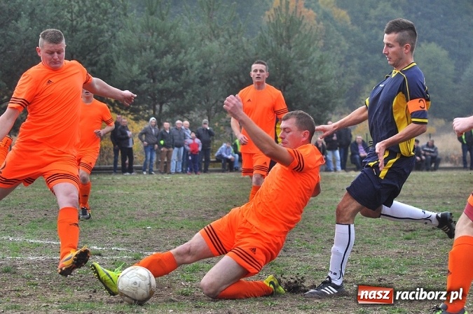 Zdjęcie w galerii na portalu naszraciborz.pl: Gol rezerwowego w przedostatniej minucie dał punkt Lyskom wiadomości z regionu