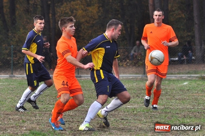 Zdjęcie w galerii na portalu naszraciborz.pl: Gol rezerwowego w przedostatniej minucie dał punkt Lyskom wiadomości z regionu