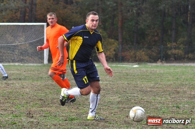 Zdjęcie w galerii na portalu naszraciborz.pl: Gol rezerwowego w przedostatniej minucie dał punkt Lyskom wiadomości z regionu