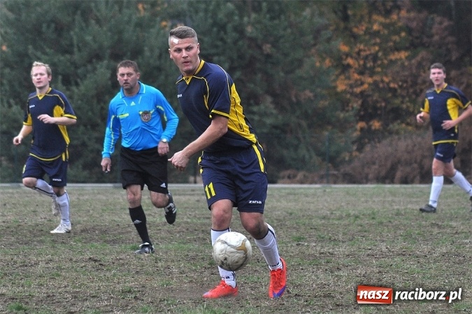 Zdjęcie w galerii na portalu naszraciborz.pl: Gol rezerwowego w przedostatniej minucie dał punkt Lyskom wiadomości z regionu