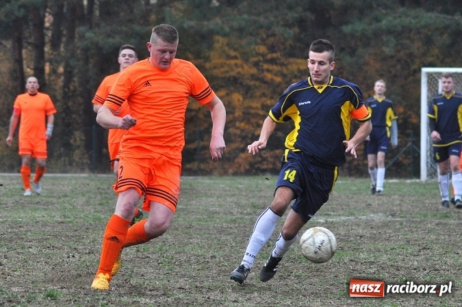 Zdjęcie w galerii na portalu naszraciborz.pl: Gol rezerwowego w przedostatniej minucie dał punkt Lyskom wiadomości z regionu