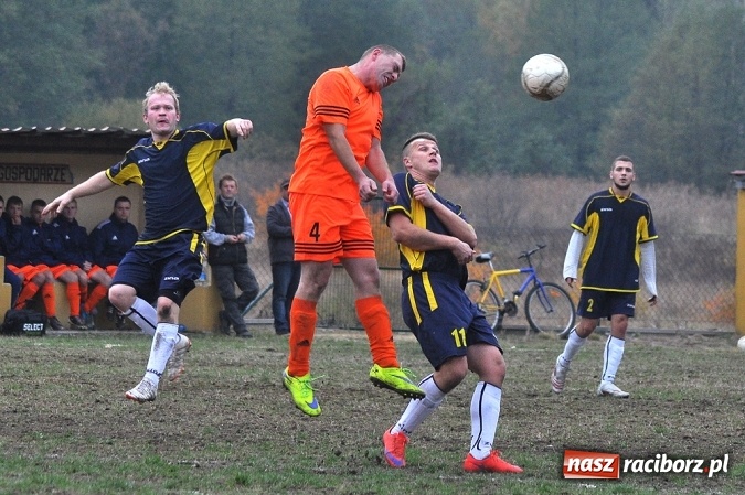 Zdjęcie w galerii na portalu naszraciborz.pl: Gol rezerwowego w przedostatniej minucie dał punkt Lyskom wiadomości z regionu