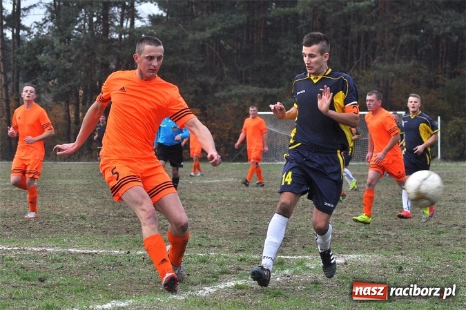 Zdjęcie w galerii na portalu naszraciborz.pl: Gol rezerwowego w przedostatniej minucie dał punkt Lyskom wiadomości z regionu