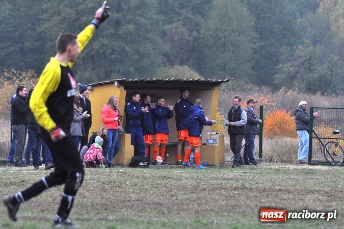 Zdjęcie w galerii na portalu naszraciborz.pl: Gol rezerwowego w przedostatniej minucie dał punkt Lyskom wiadomości z regionu