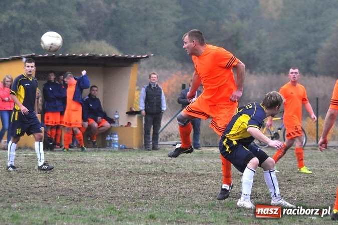 Zdjęcie w galerii na portalu naszraciborz.pl: Gol rezerwowego w przedostatniej minucie dał punkt Lyskom wiadomości z regionu