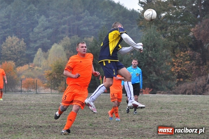 Zdjęcie w galerii na portalu naszraciborz.pl: Gol rezerwowego w przedostatniej minucie dał punkt Lyskom wiadomości z regionu
