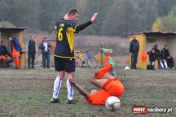 Zdjęcie w galerii na portalu naszraciborz.pl: Gol rezerwowego w przedostatniej minucie dał punkt Lyskom wiadomości z regionu