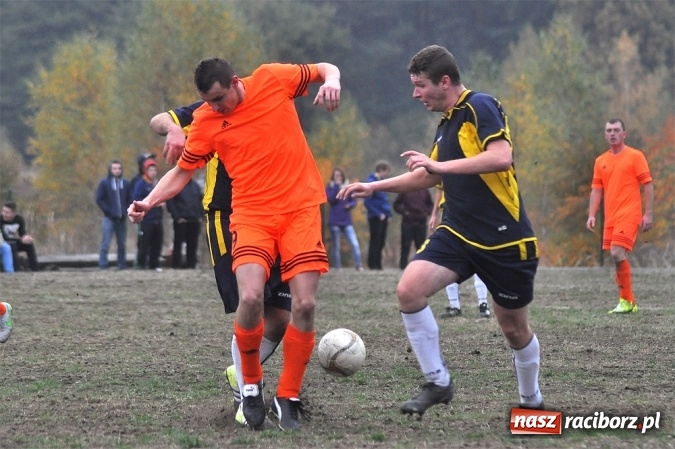 Zdjęcie w galerii na portalu naszraciborz.pl: Gol rezerwowego w przedostatniej minucie dał punkt Lyskom wiadomości z regionu