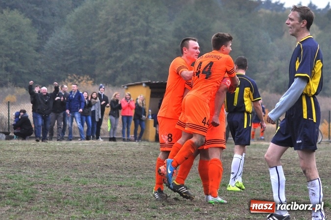 Zdjęcie w galerii na portalu naszraciborz.pl: Gol rezerwowego w przedostatniej minucie dał punkt Lyskom wiadomości z regionu
