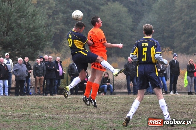 Zdjęcie w galerii na portalu naszraciborz.pl: Gol rezerwowego w przedostatniej minucie dał punkt Lyskom wiadomości z regionu