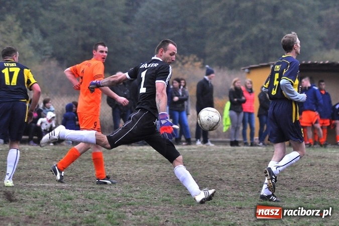 Zdjęcie w galerii na portalu naszraciborz.pl: Gol rezerwowego w przedostatniej minucie dał punkt Lyskom wiadomości z regionu