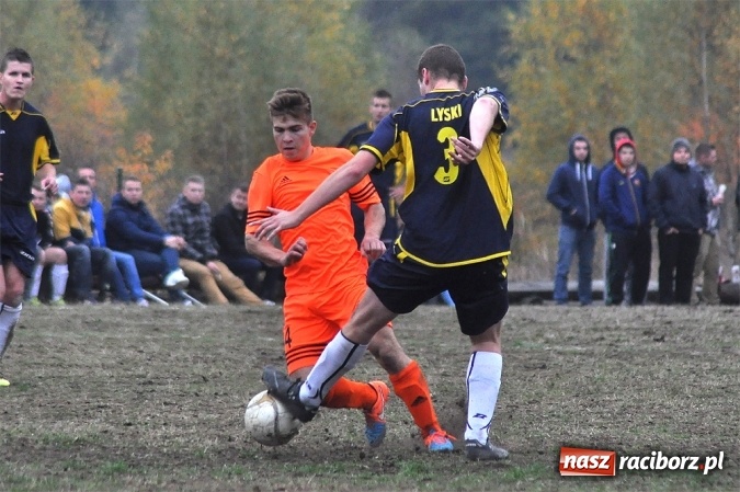 Zdjęcie w galerii na portalu naszraciborz.pl: Gol rezerwowego w przedostatniej minucie dał punkt Lyskom wiadomości z regionu