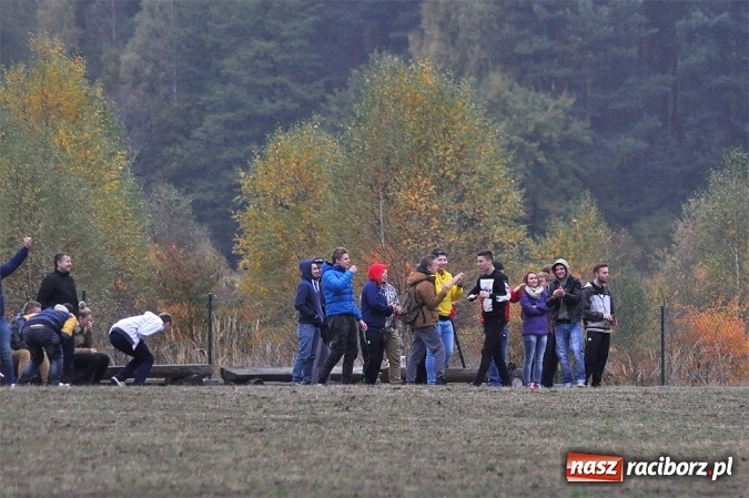 Zdjęcie w galerii na portalu naszraciborz.pl: Gol rezerwowego w przedostatniej minucie dał punkt Lyskom wiadomości z regionu