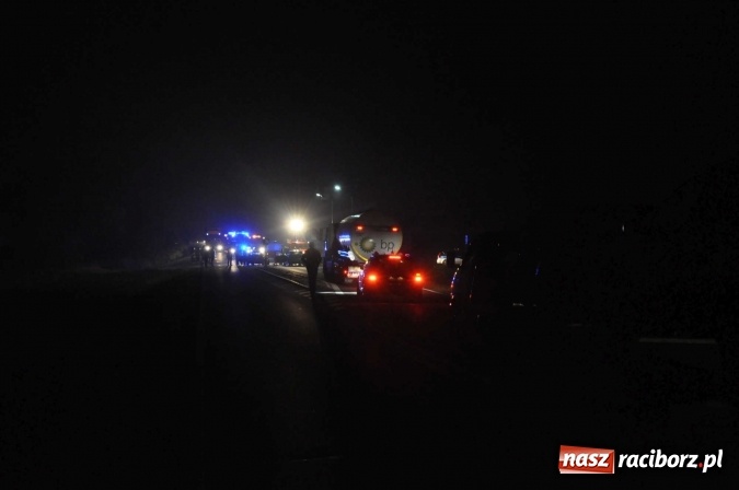 Zdjęcie w galerii na portalu naszraciborz.pl: Dwa volkswageny zderzyły się przy moście na Uldze wiadomości z regionu