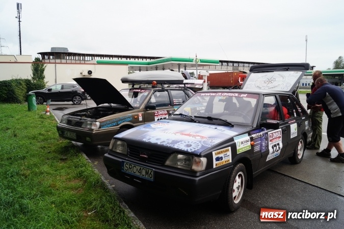 Zdjęcie w galerii na portalu naszraciborz.pl: Dwóch raciborzan zebrało prawie 3 tysiące zł na zakup rzeczy dla domów dziecka. Dodatkowo przeżyli niesamowitą przygodę, którą zapamiętaj&# wiadomości z regionu