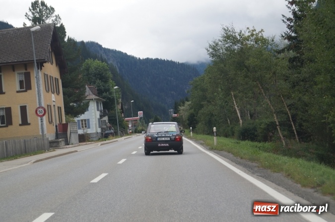 Zdjęcie w galerii na portalu naszraciborz.pl: Dwóch raciborzan zebrało prawie 3 tysiące zł na zakup rzeczy dla domów dziecka. Dodatkowo przeżyli niesamowitą przygodę, którą zapamiętaj&# wiadomości z regionu