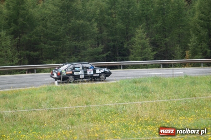 Zdjęcie w galerii na portalu naszraciborz.pl: Dwóch raciborzan zebrało prawie 3 tysiące zł na zakup rzeczy dla domów dziecka. Dodatkowo przeżyli niesamowitą przygodę, którą zapamiętaj&# wiadomości z regionu