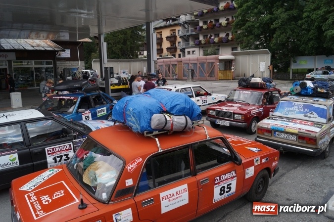 Zdjęcie w galerii na portalu naszraciborz.pl: Dwóch raciborzan zebrało prawie 3 tysiące zł na zakup rzeczy dla domów dziecka. Dodatkowo przeżyli niesamowitą przygodę, którą zapamiętaj&# wiadomości z regionu