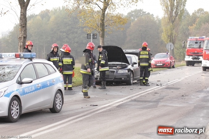 Zdjęcie w galerii na portalu naszraciborz.pl: Groźne zderzenie dwóch samochodów w Rzuchowie wiadomości z regionu
