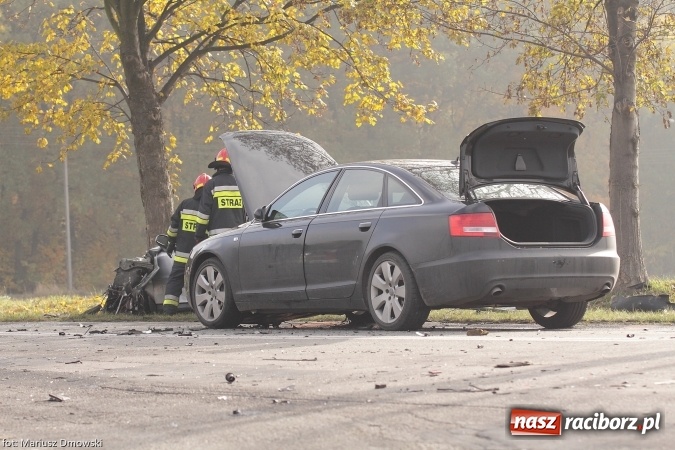 Zdjęcie w galerii na portalu naszraciborz.pl: Groźne zderzenie dwóch samochodów w Rzuchowie wiadomości z regionu