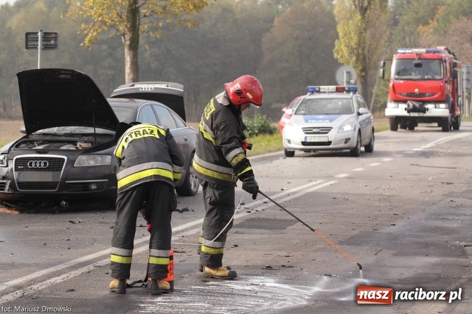 Zdjęcie w galerii na portalu naszraciborz.pl: Groźne zderzenie dwóch samochodów w Rzuchowie wiadomości z regionu
