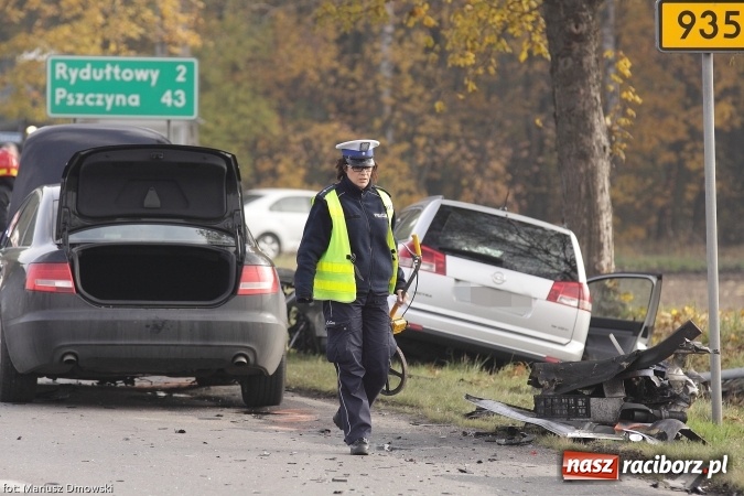 Zdjęcie w galerii na portalu naszraciborz.pl: Groźne zderzenie dwóch samochodów w Rzuchowie wiadomości z regionu