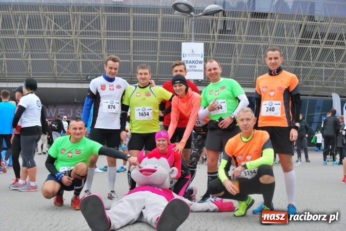 Zdjęcie w galerii na portalu naszraciborz.pl: Kr&oacute;lewski start raciborskiej grupy biegaczy wiadomości z regionu